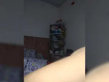 Yenny-1  live sex cam