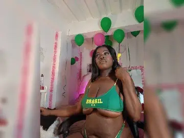 Brytany05  live sex cam