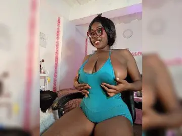 Brytany05  live sex cam
