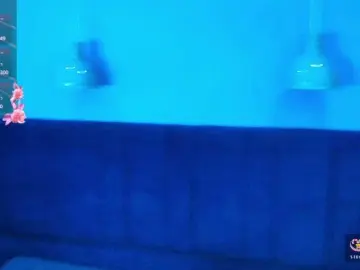 Tiiny-emilly  live sex cam