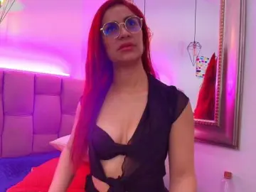 Tiiny-emilly  live sex cam