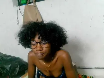Claudiaah  live sex cam