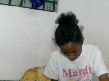 Claudiaah  live sex cam