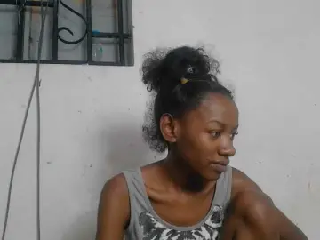 Claudiaah  live sex cam