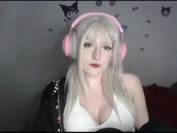 DreamNIKA  live sex cam