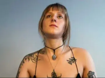 LaraWetDream  live sex cam