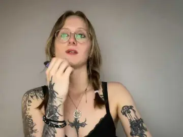 LaraWetDream  live sex cam