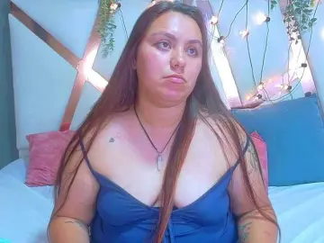 Lunaa-Bellaa  live sex cam