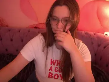 MagikPeachh  live sex cam