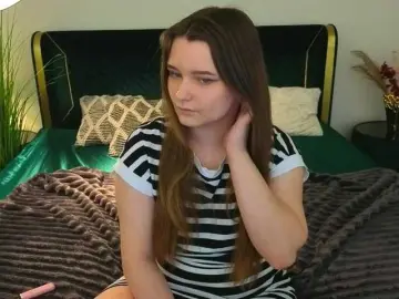 MagikPeachh  live sex cam