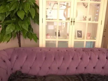MagikPeachh  live sex cam