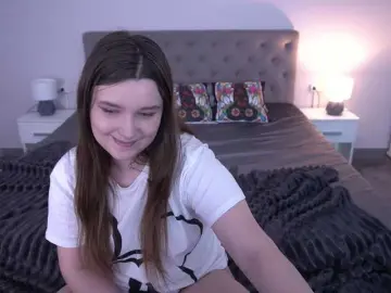 MagikPeachh  live sex cam