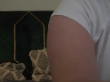 MagikPeachh  live sex cam