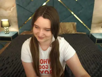MagikPeachh  live sex cam