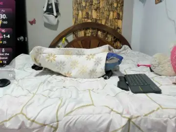 Natachax-messy  live sex cam