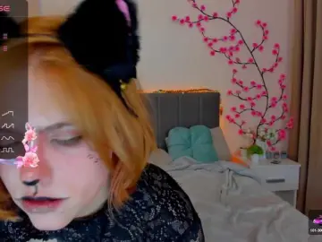 DellaRowwe  live sex cam