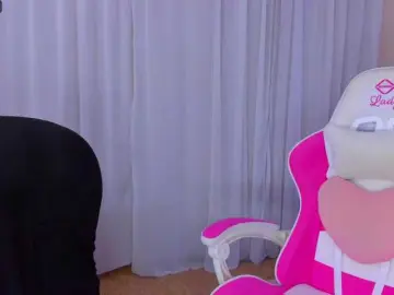 DellaRowwe  live sex cam