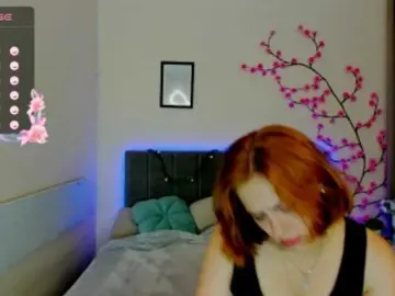 DellaRowwe  live sex cam