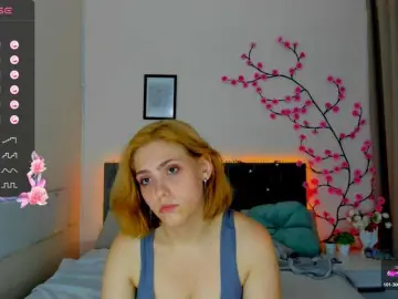 DellaRowwe  live sex cam