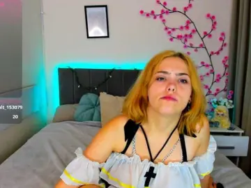 DellaRowwe  live sex cam