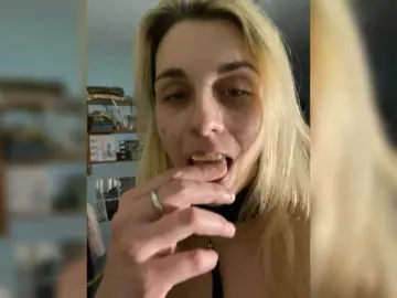 Eskarlata7  live sex cam