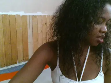 Miamina  live sex cam