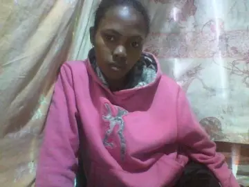 Chrispriscilla  live sex cam