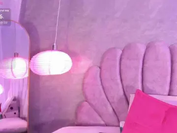 ArianaRougee  live sex cam