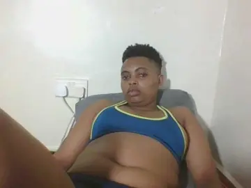 Brownywizzy  live sex cam