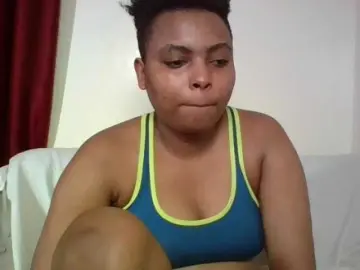 Brownywizzy  live sex cam