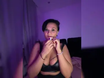 InnaLuna30  live sex cam