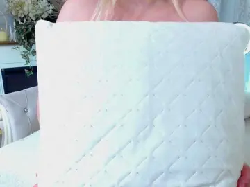 Malvvina  live sex cam