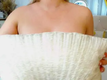 Malvvina  live sex cam