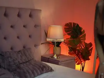 NicoleBella  live sex cam