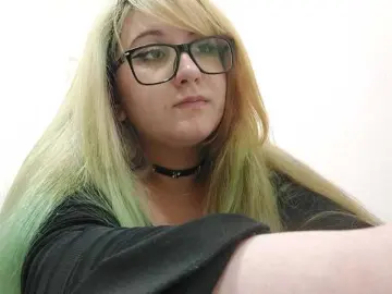 OdeliaPyeatt  live sex cam