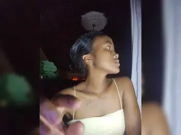 Stella11  live sex cam