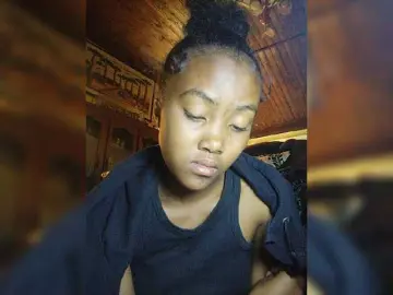 Stella11  live sex cam