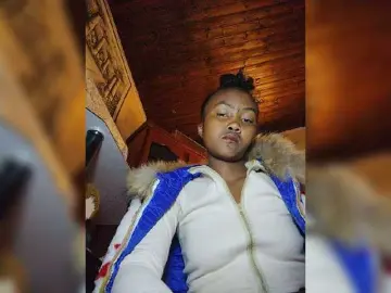 Stella11  live sex cam