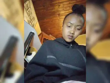 Stella11  live sex cam