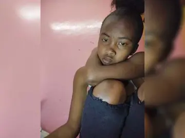 Stella11  live sex cam