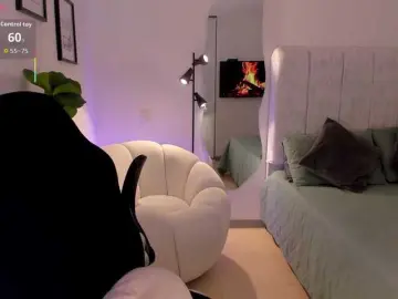 AmyWoods  live sex cam