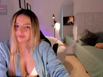 AmyWoods  live sex cam