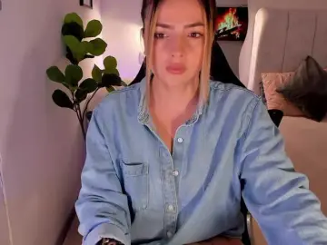AmyWoods  live sex cam