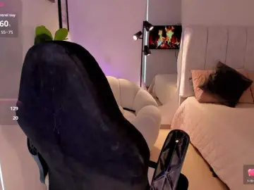 AmyWoods  live sex cam