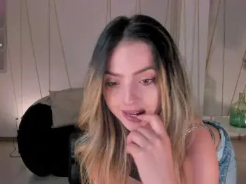 AmyWoods  live sex cam