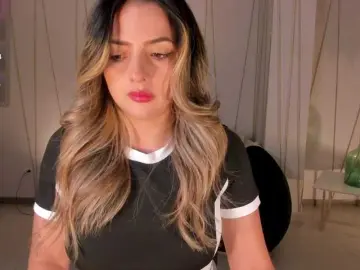 AmyWoods  live sex cam