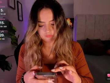 AmyWoods  live sex cam