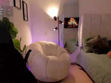 AmyWoods  live sex cam