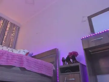 Dollyiaa  live sex cam