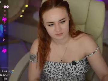 LovelyyBell  live sex cam